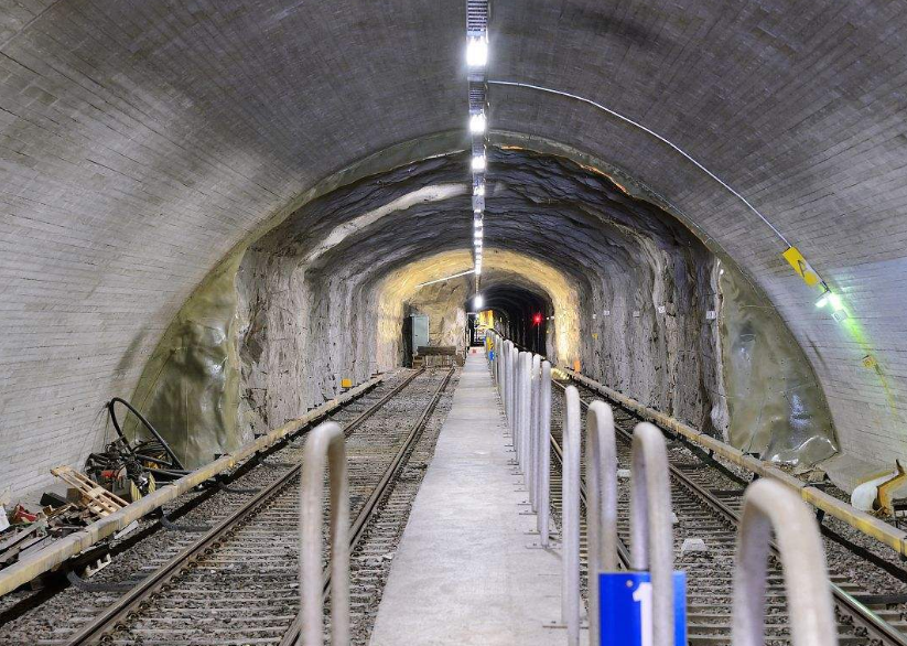 UWB隧道人员实时定位系统